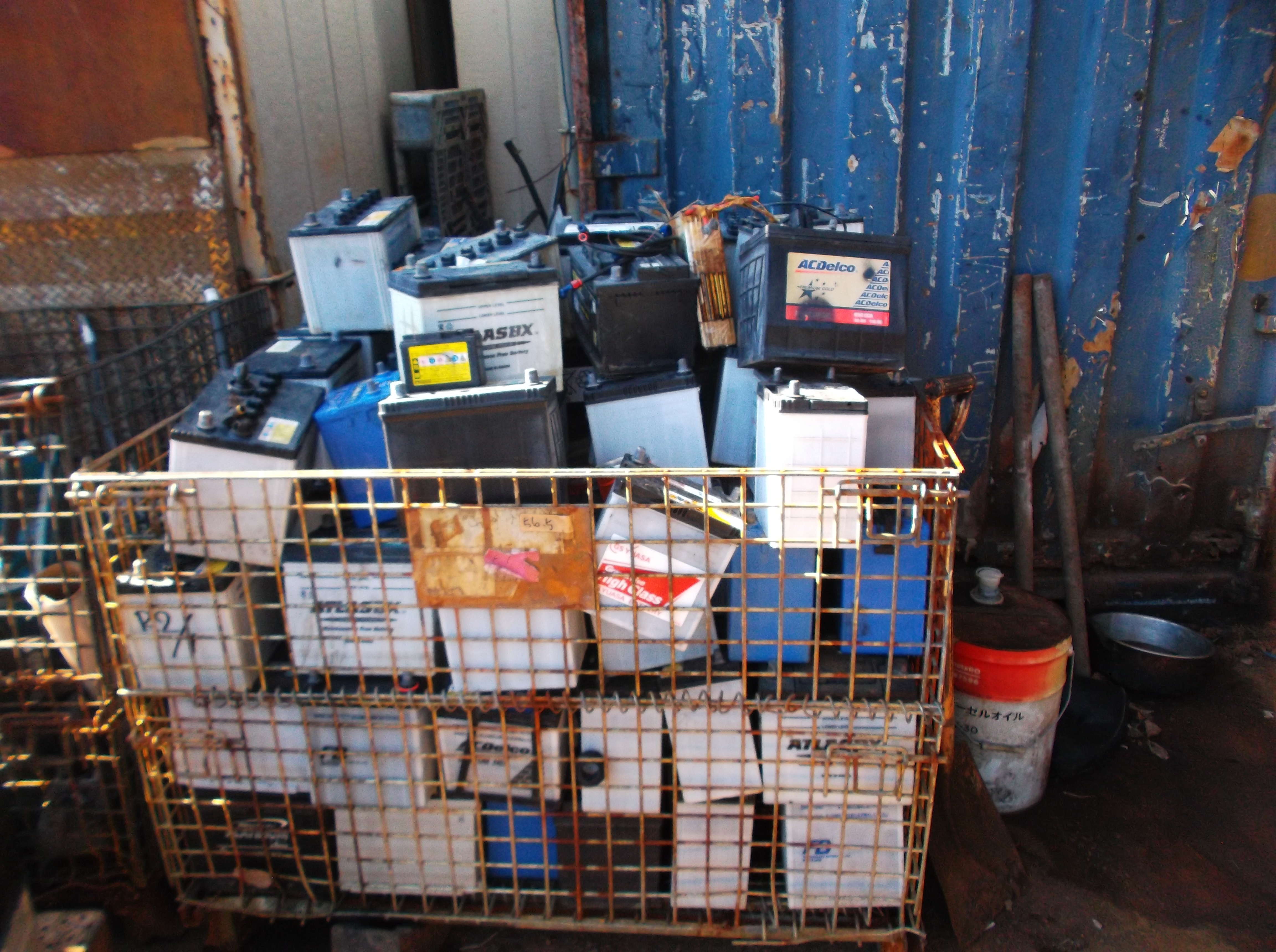 バッテリーもリサイクル資源（鉛）