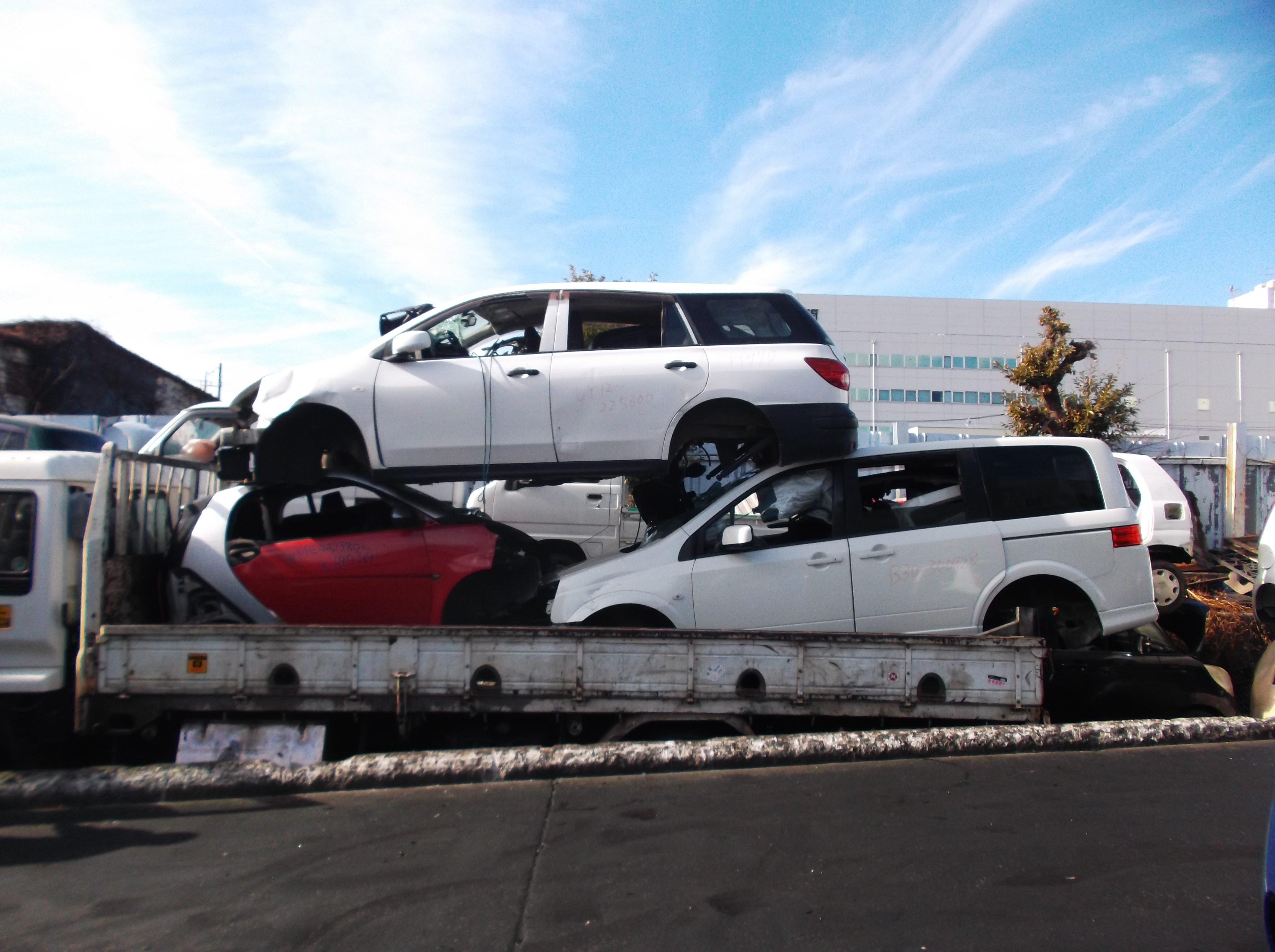 最終的な解体ガラは破砕業者へ